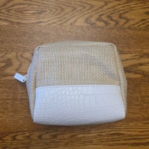 Estee Lauder Small Cosmetic Bag  Woven Faux Croc Trim Zipper Pouch Travel Makeup
